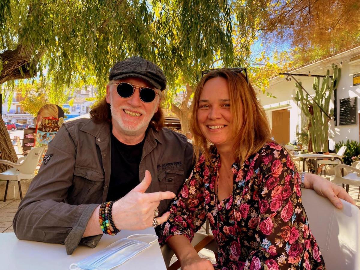 Los Amigos De Claude & Joanna Ontinyent Zewnętrze zdjęcie
